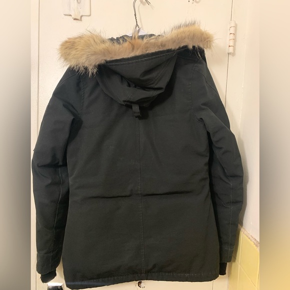 Canada Goose Montebello Parka - Picture 3 of 12